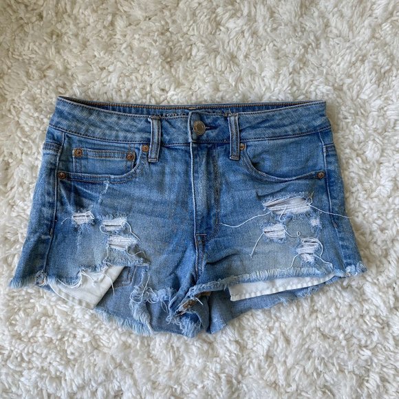 Super Cute Denim Ripped jean shorts - Picture 1 of 3